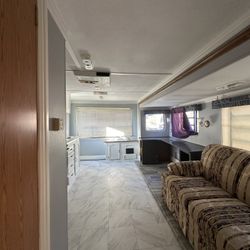 25 Ft Sportmen’s Rv