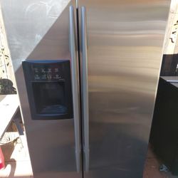 GE Refrigerator 