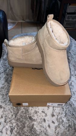 UGGs Platform boots