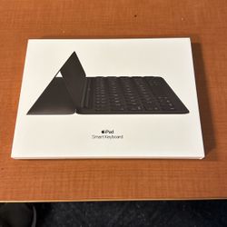 Apple iPad Smart Keyboard *Factory Box*