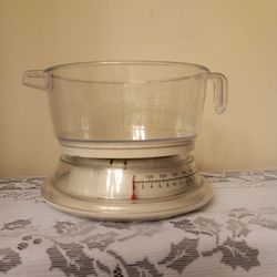 1KG WEIGHT WHITH MEASURE CUP.