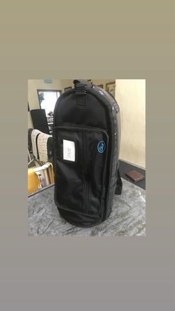 Backpack-style case for alto and tenor French Horns