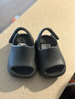 Infant Yeezy Slides