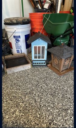 Birdfeeders