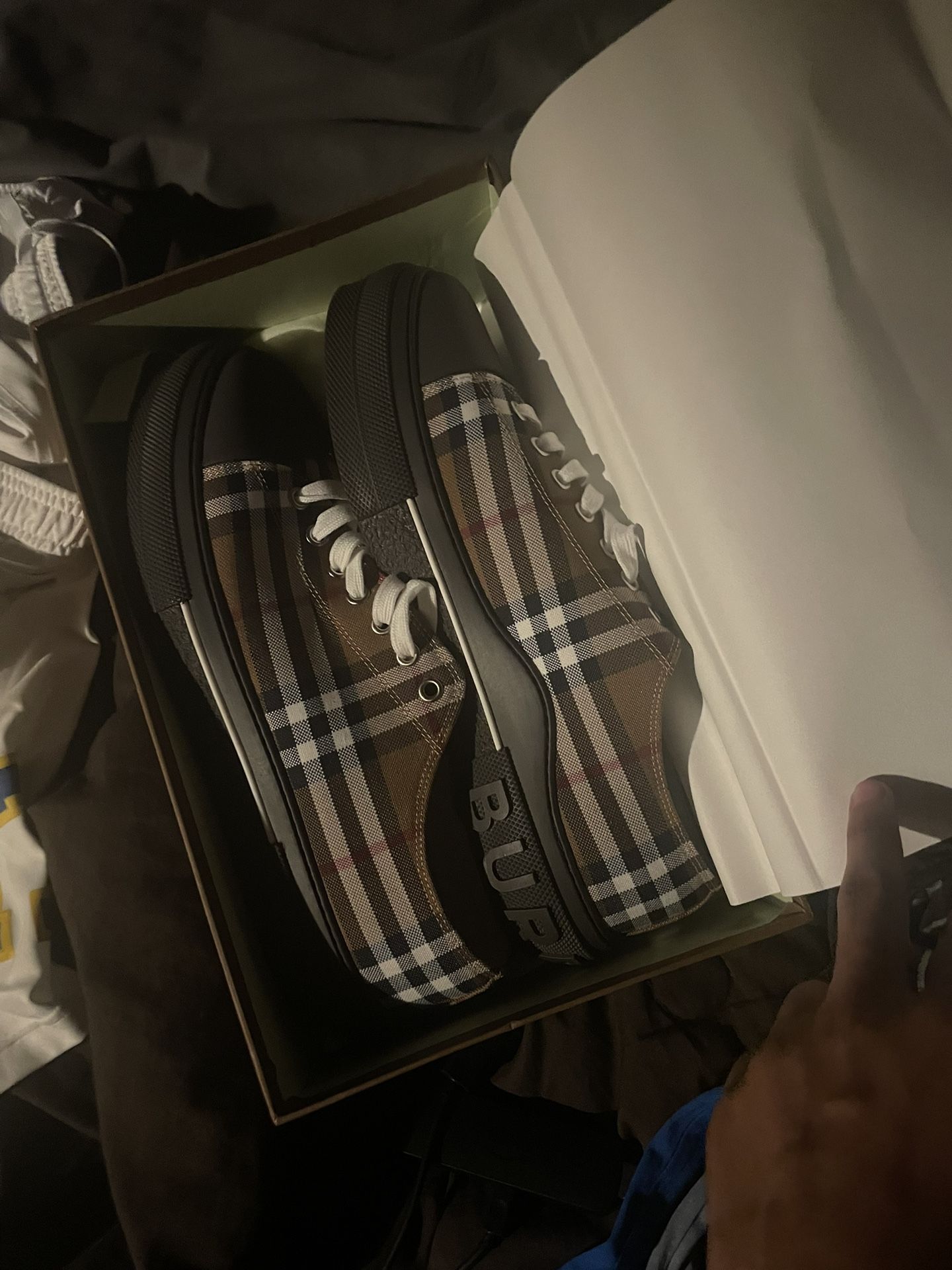 Burberry Shoes Black
