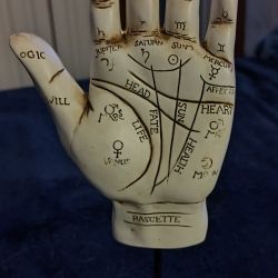 Palmistry Hand Sculpture Chiromancy Fortune Telling Chirology Palm Reading 12”.

Palm sculpture for palmists. Weight is 1.3lbs be