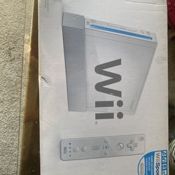 wii full set game comes with it 