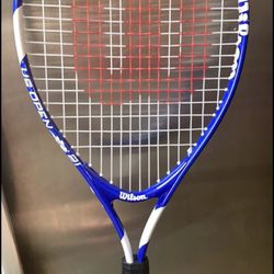 Wilson tennis racket great condition 21”