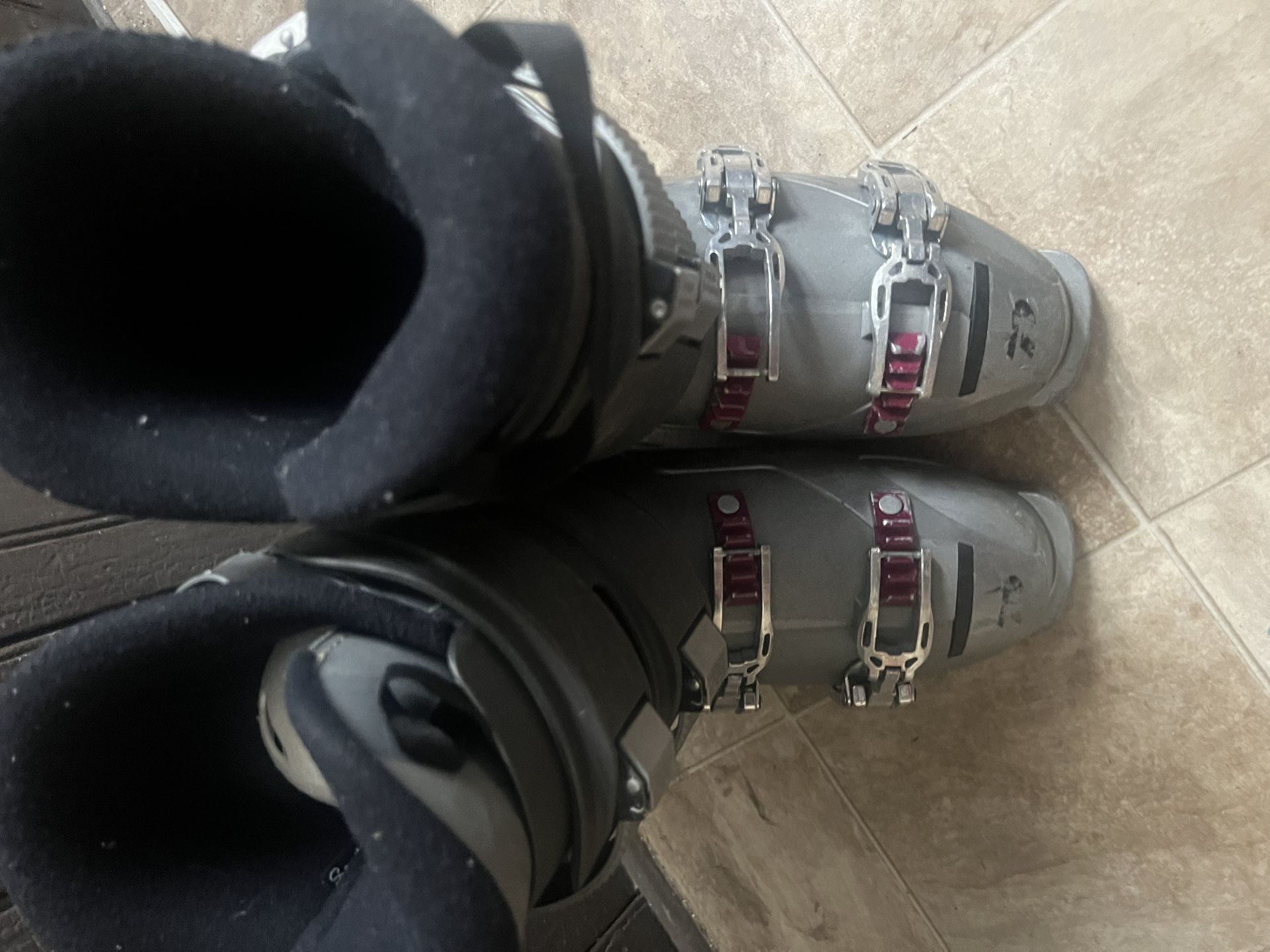Women’s Ski Boots