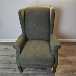 La-Z-Boy Green Recliner Armchair | Manual Reclining | Classic Comfort