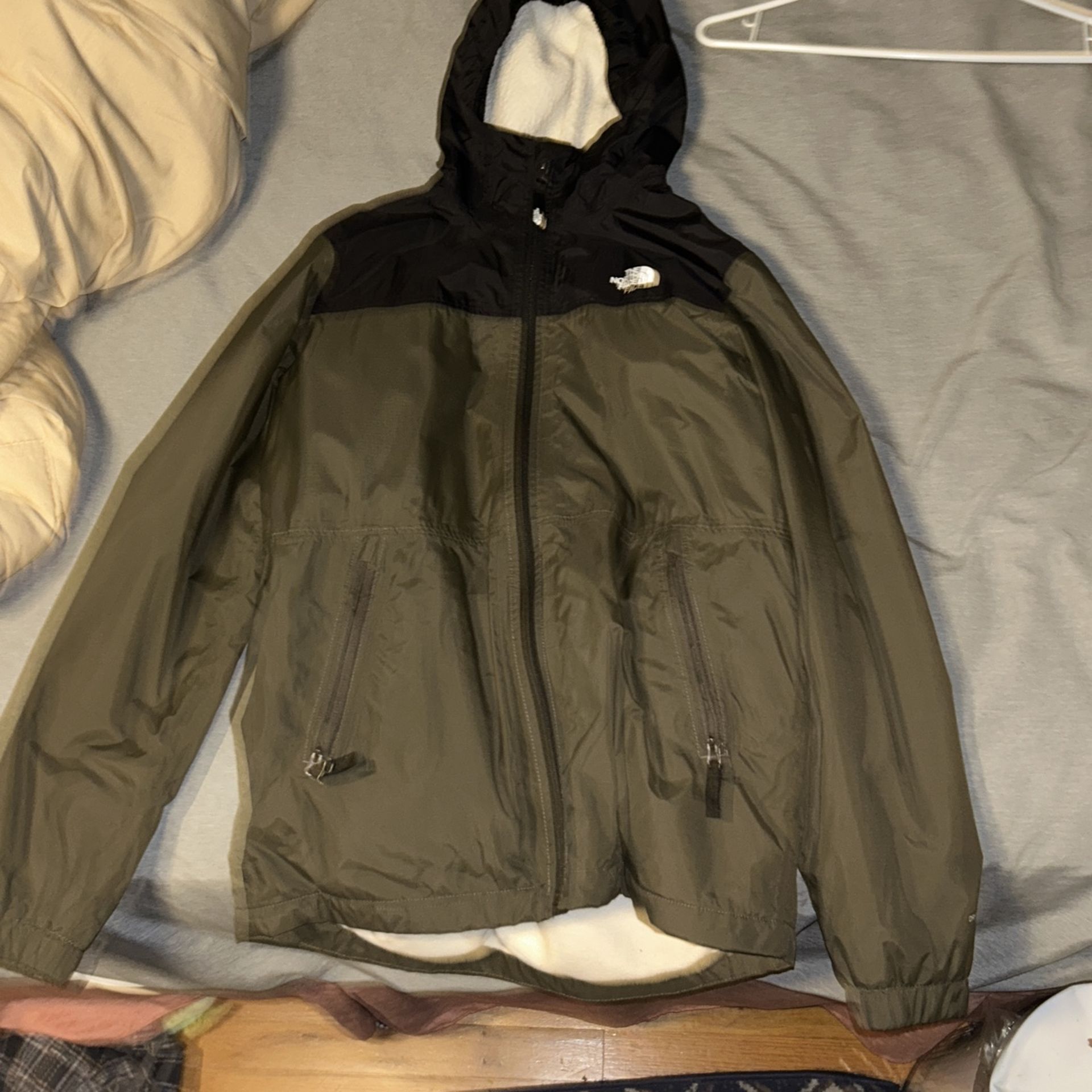 Boys Sherpa lined North Face jacket Size 18-20 YXL