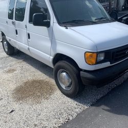 2006 Ford E-250