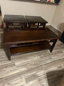 Used 3 piece table set