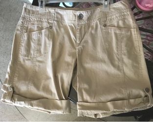 woman’s shorts