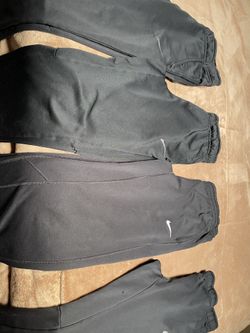4 Nike Sweats Black Two Medium And Two Small Men’s 
