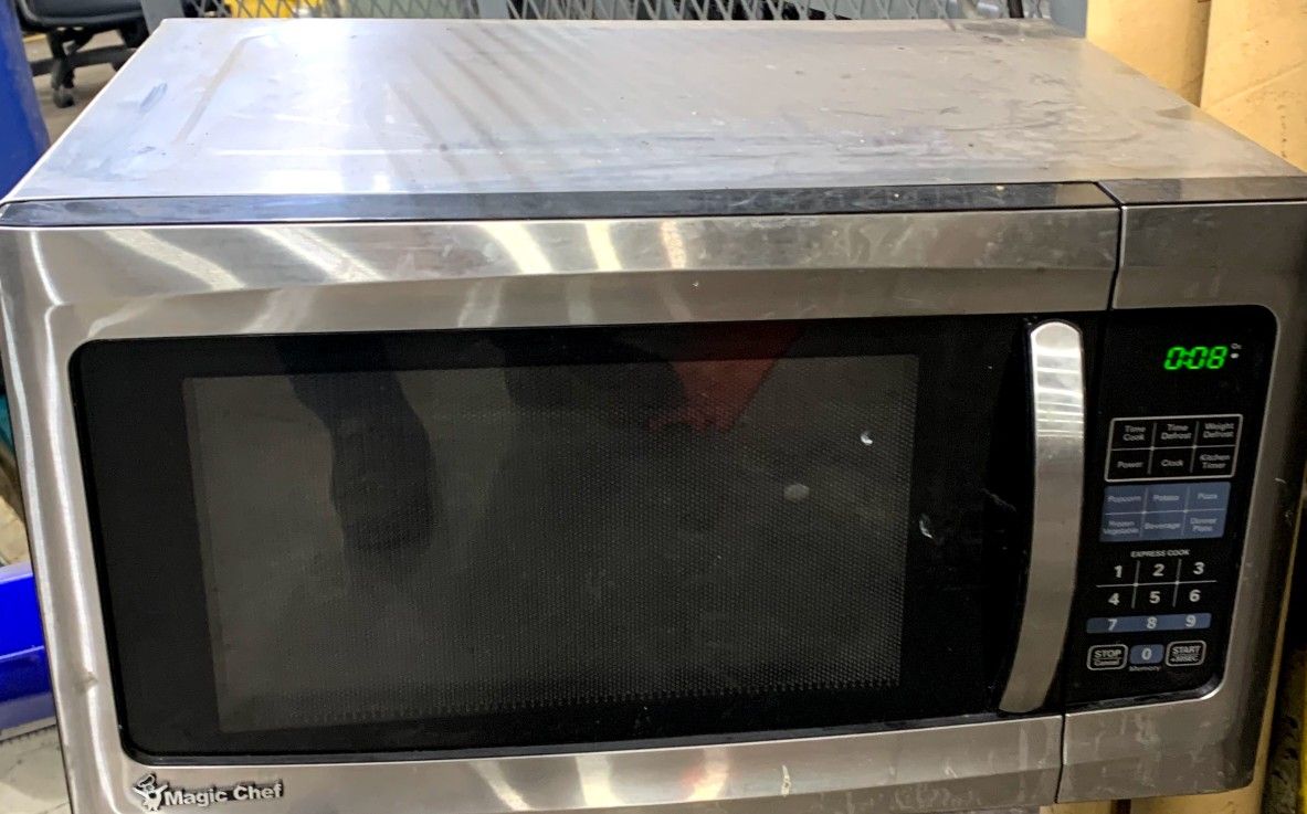 Magic Chef
Countertop Microwave