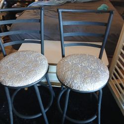 Swivel Stools 