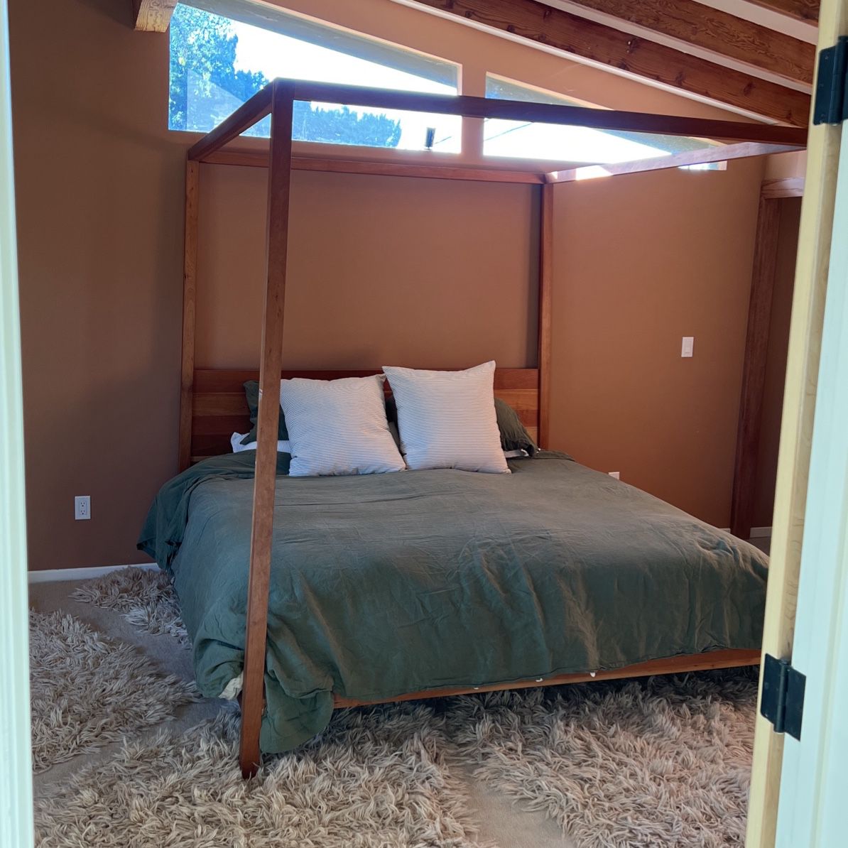 Four Post Canopy King Size Bed- Room And Board “hale”  Valued At $3500