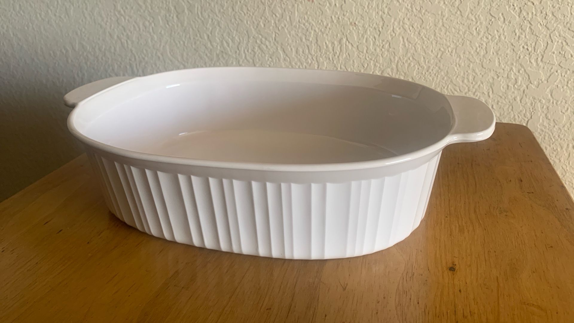 Corning Ware Liter Casserole Dish w/ Clear Glass Lid