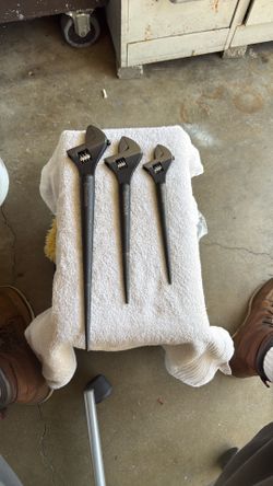 Spud wrench set