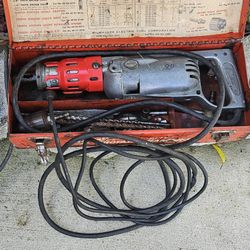 MILWAUKEE ROTARY HAMMER DRILL 