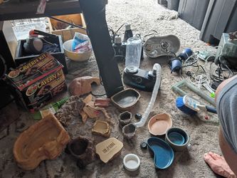 Reptile tank items with small tank/full set