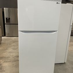 Lg 30” Wide Top Freezer Refrigerator In White 