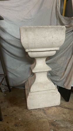 Precast Solid Planter 16x17x36”