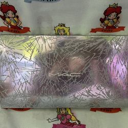 MAC Holiday Highlighter Kit