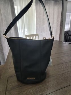 Like New Michael Kors Purse