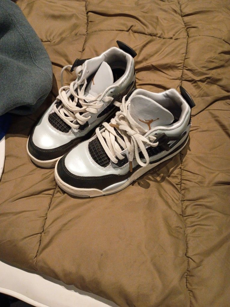Kids Jordans Us 1.5