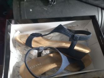 Ladies shoes