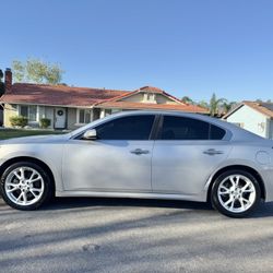2014 Nissan Maxima 