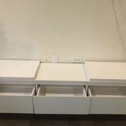 Extendable Media Console
