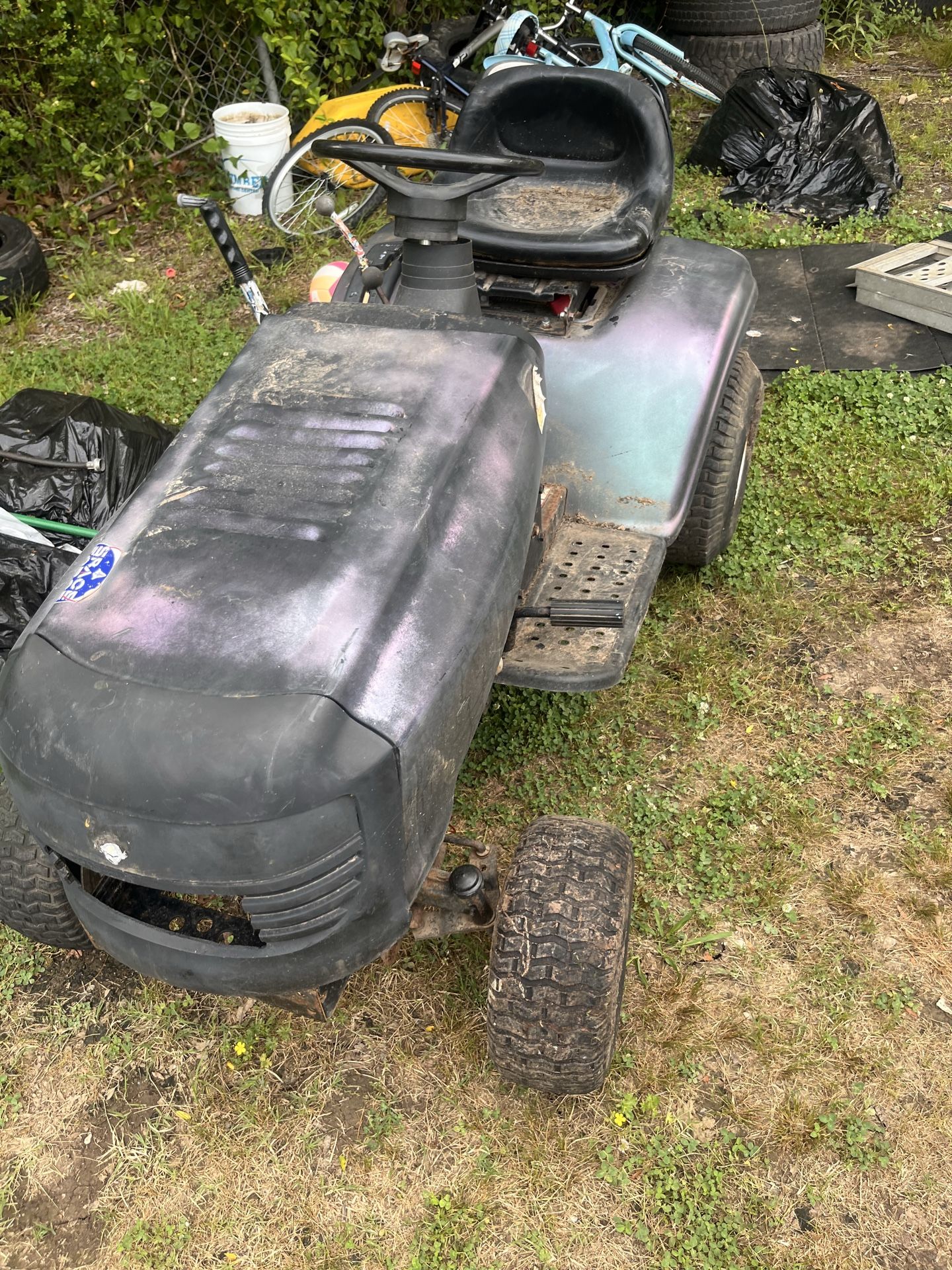 Poulan Parts/ Repair Riding Mower No Deck Not locked t
