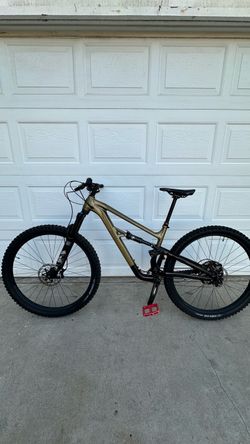 2024 Polygon Siskiu T8 29er – Size Large – Like New