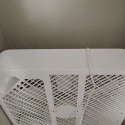 Lasko 20" Cool Blue Series Box Fan – Lightweight & Powerful