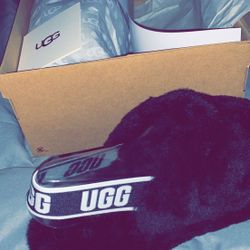 UGG Slides