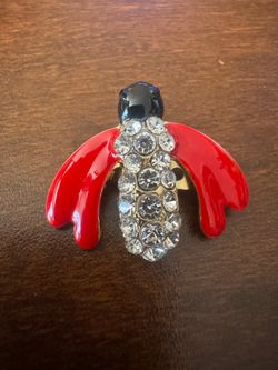 Insect Bee brooch pin