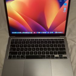 Macbook Air 13in  2020