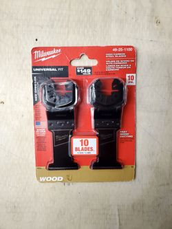Milwaukee  1-3/8 in. High Carbon Steel Universal Fit Wood Cutting Multi-Tool Oscillating Blade (10-Pack)