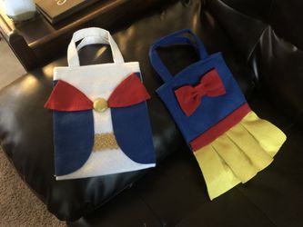Snow white Candy bags.