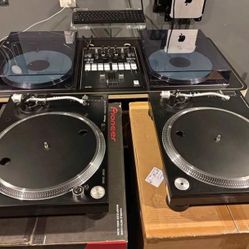 Pioneer-DJ S9 Mixer and (2)PXL 1000 Turntables 