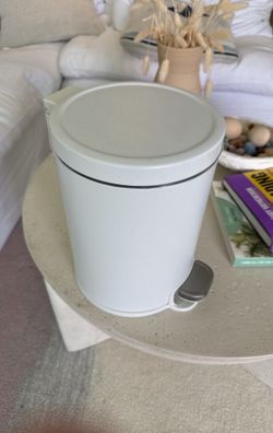 Mini Trash Can 