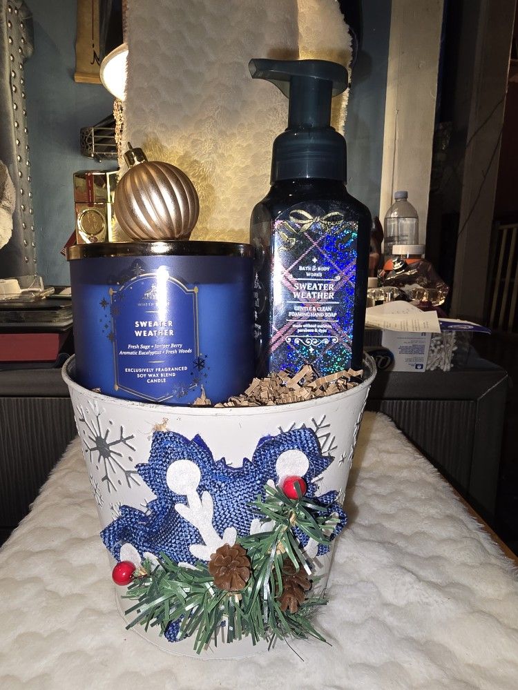 2pc Xmas Gift Set from Bath And Body Works