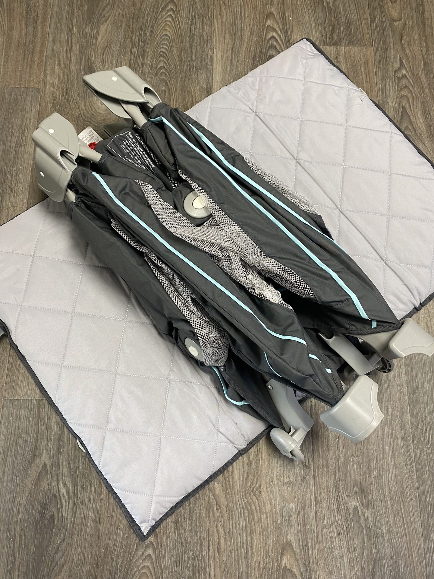 Graco : Pack n Play Portable Crib