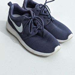Nike Women's Shoes Size 8
