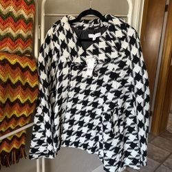 NWT New York & Company Cape