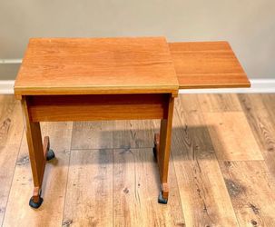 ⭕️ Vintage Danish Mid-Century Modern Teak Rolling Table