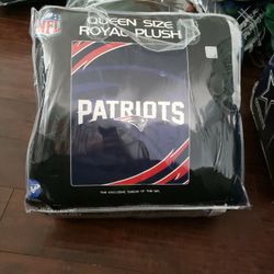 Patriots NFL Extra Plush Queen Size Warm Blanket